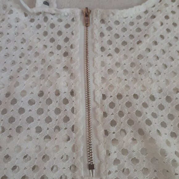 Lollipop Designed by Korea NWT Junior's S White Daisy Crochet Mesh Mod Retro Top - Picture 5 of 14
